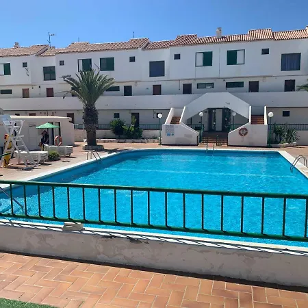 Cactus Pool View * طوستا ديل سيلونثيو