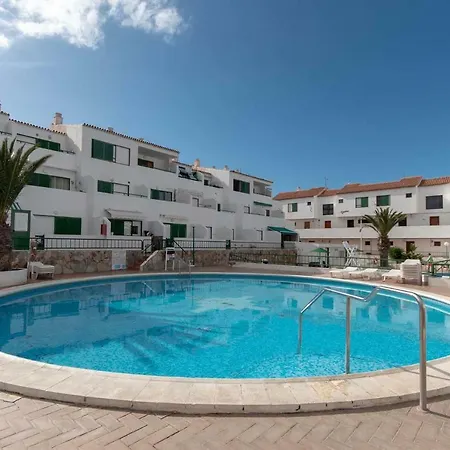 Cactus Pool View طوستا ديل سيلونثيو